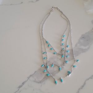 Beautiful neckle whit 3 falls